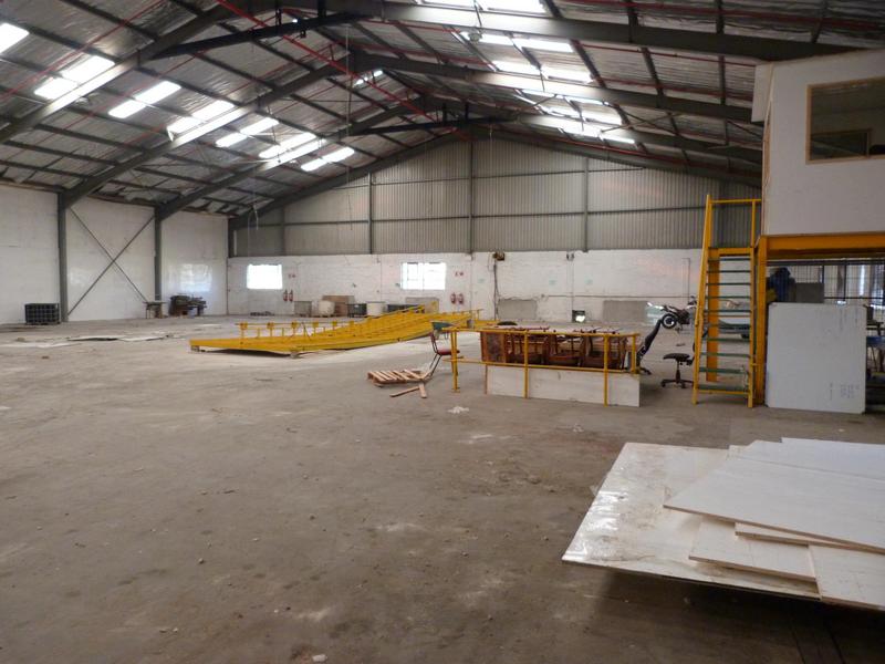 To Let commercial Property for Rent in Neave Industrial Eastern Cape